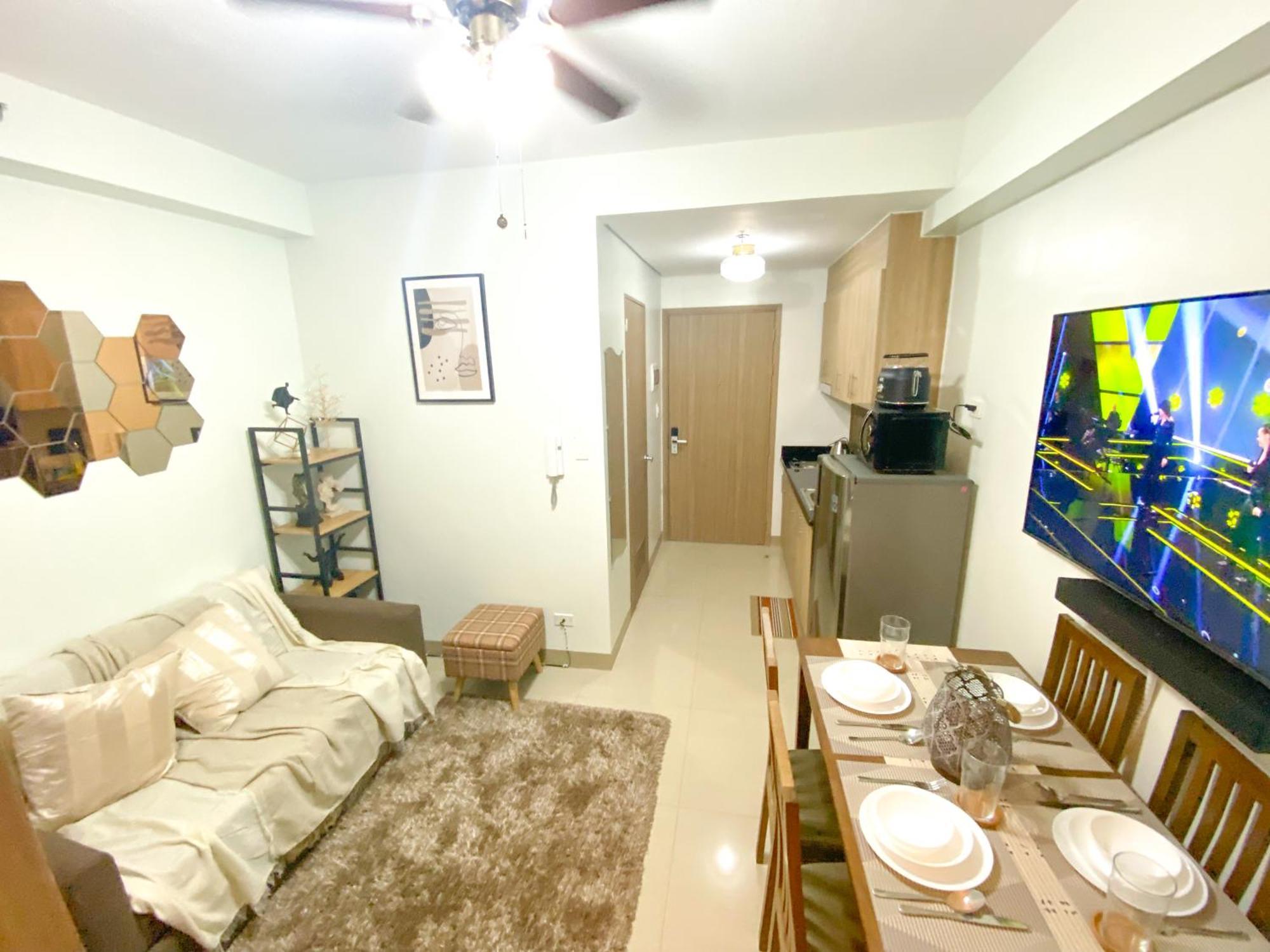 Cozy Condo Near Mall Of Asia 파사이 외부 사진